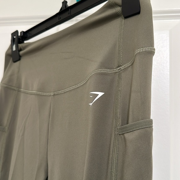 Gymshark pocket legging - Picture 2 of 4